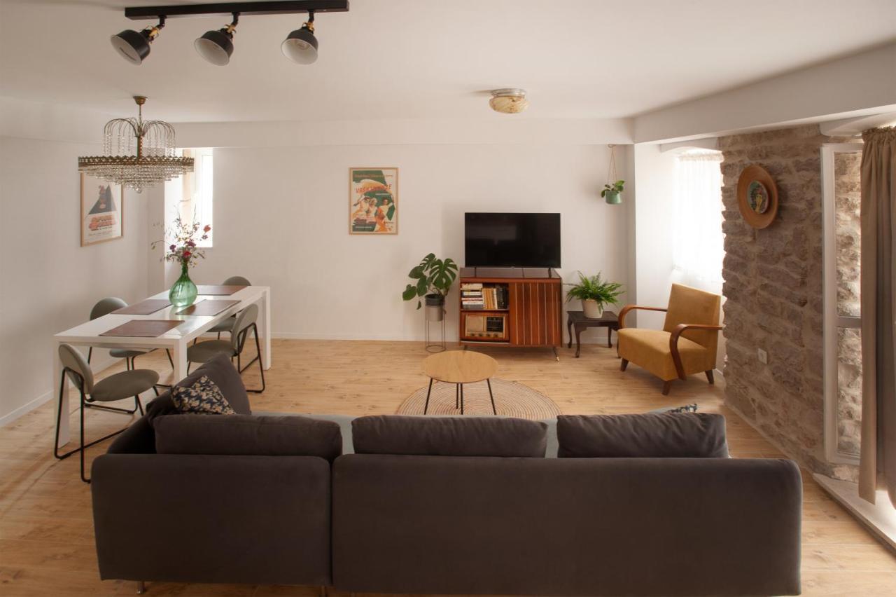 Appartement Sketches Of Milna à Milna  Extérieur photo